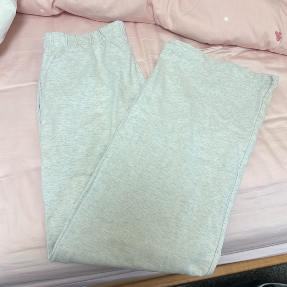 Brandy Melville Grey Sweatpants
